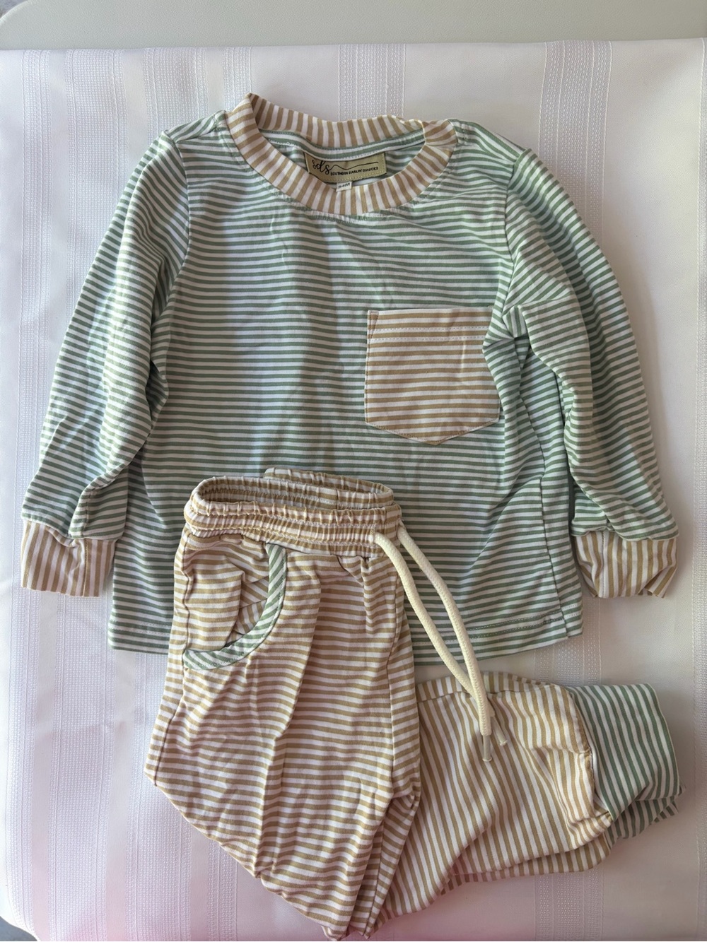Southern Darlin’ Smocks baby Boy Stripe Set 24m